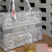 Dior AAA+ Handbags #99116193