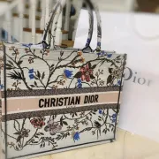 Dior AAA+ Handbags #99116195