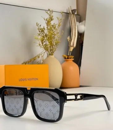 Louis Vuitton AAA Sunglasses #999933625