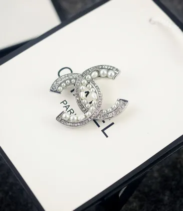 Chanel brooches #9127637