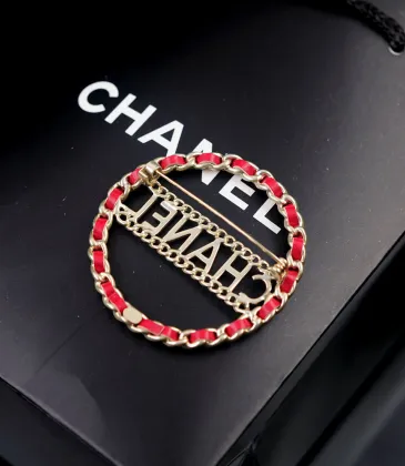 Chanel brooches #9127670