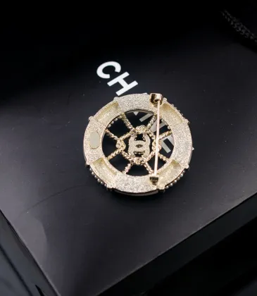 Chanel brooches #9127679