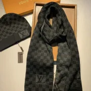 Louis Vuitton Wool knitted Scarf and cap #999909591