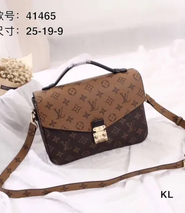 Louis Vuitton AAA+ Handbags #920825