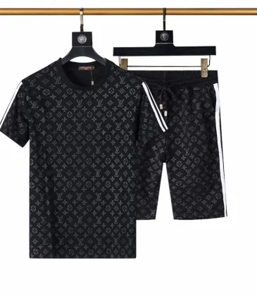 Louis Vuitton tracksuits for Louis Vuitton short tracksuits for men #A21743