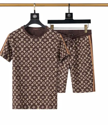 Louis Vuitton tracksuits for Louis Vuitton short tracksuits for men #A21744